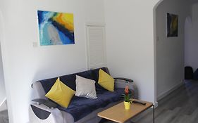 Gresham Home - Close To Excel, Contractors, Relocators, Paid Parking